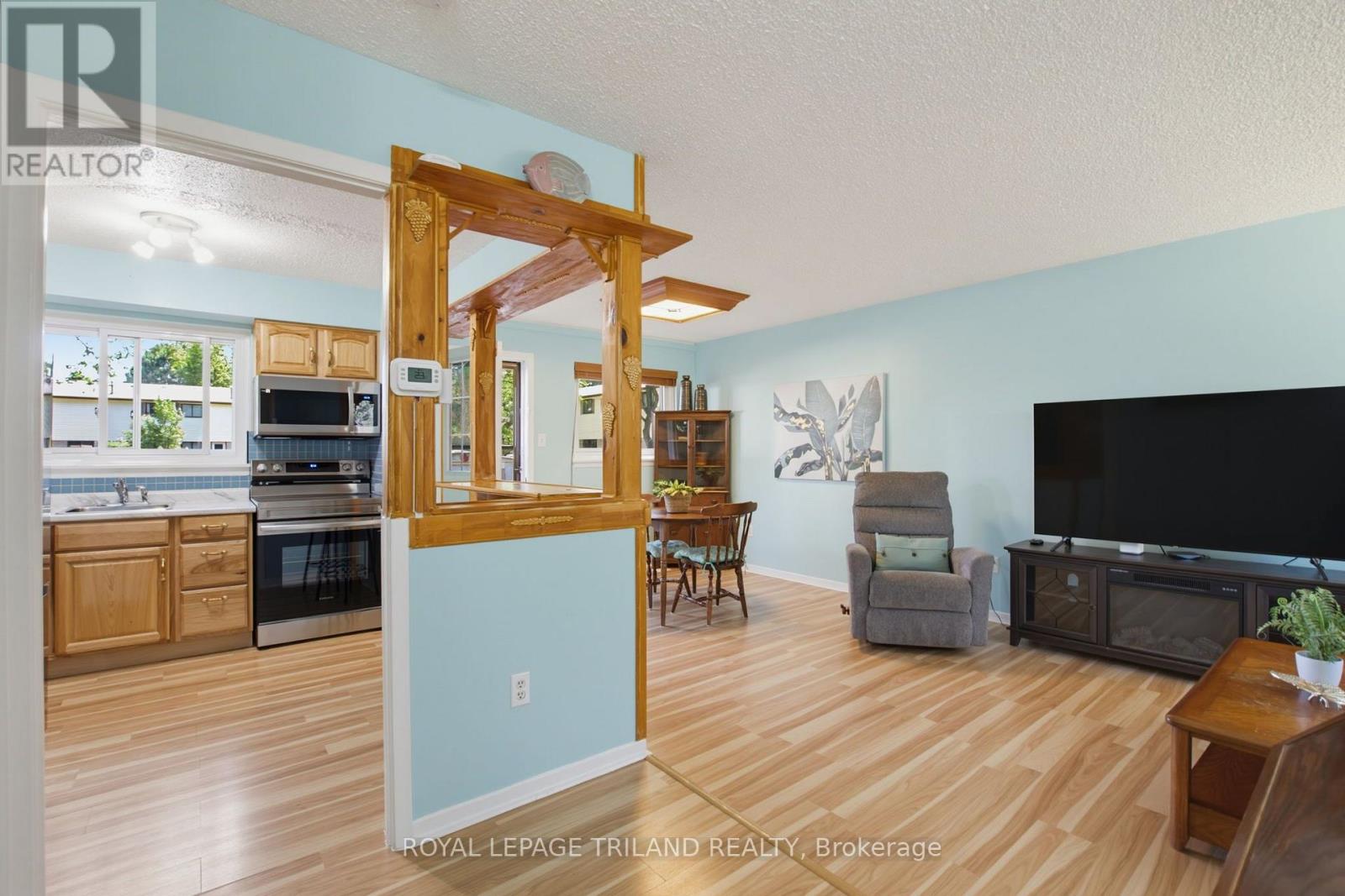 45 - 825 Dundalk Drive Property Photo 5