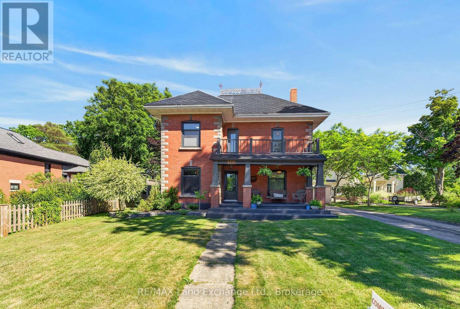 581 Queen Street Property Photo 1