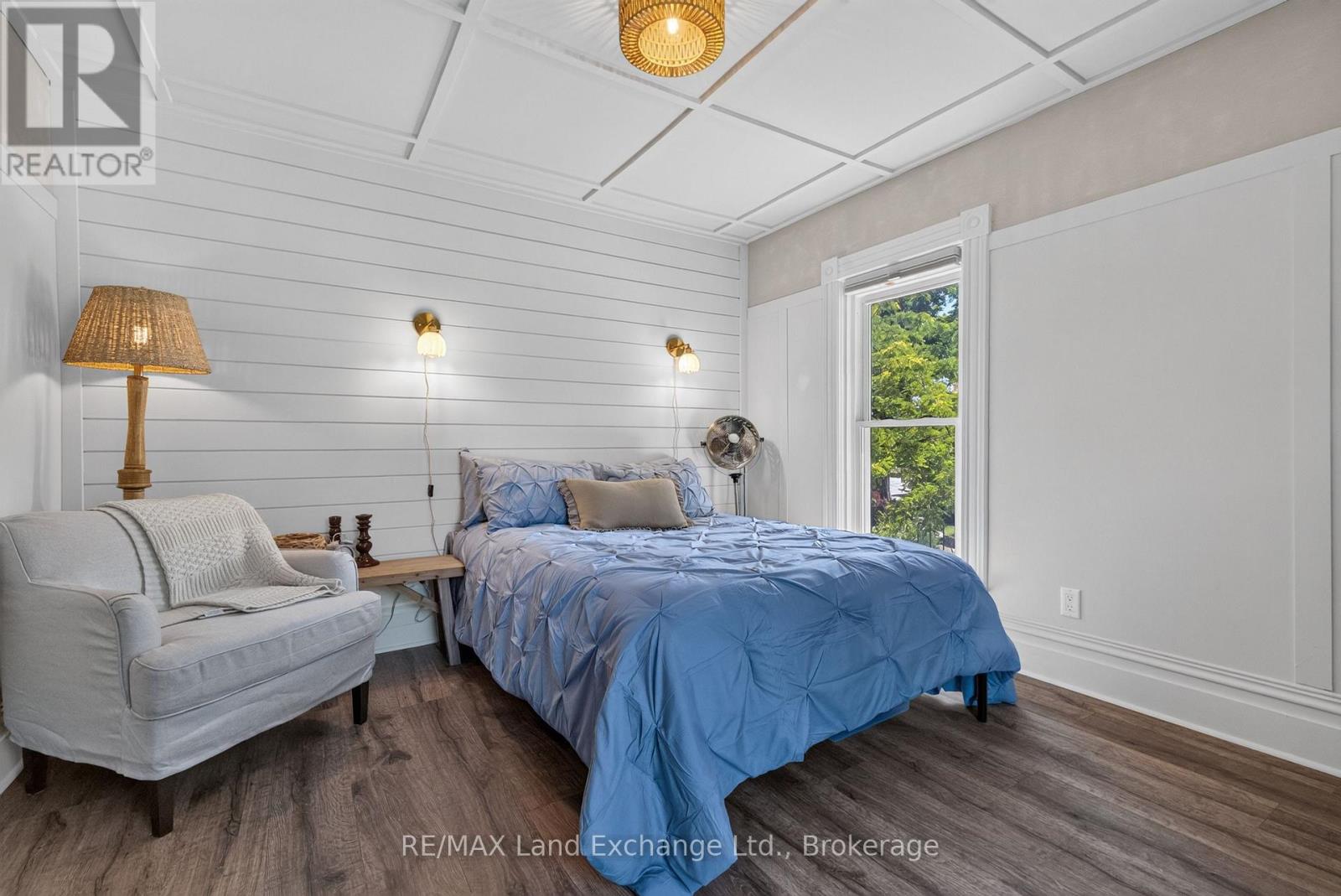 581 Queen Street Property Photo 30