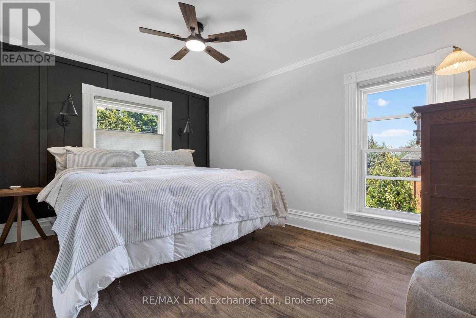 581 Queen Street Property Photo 31