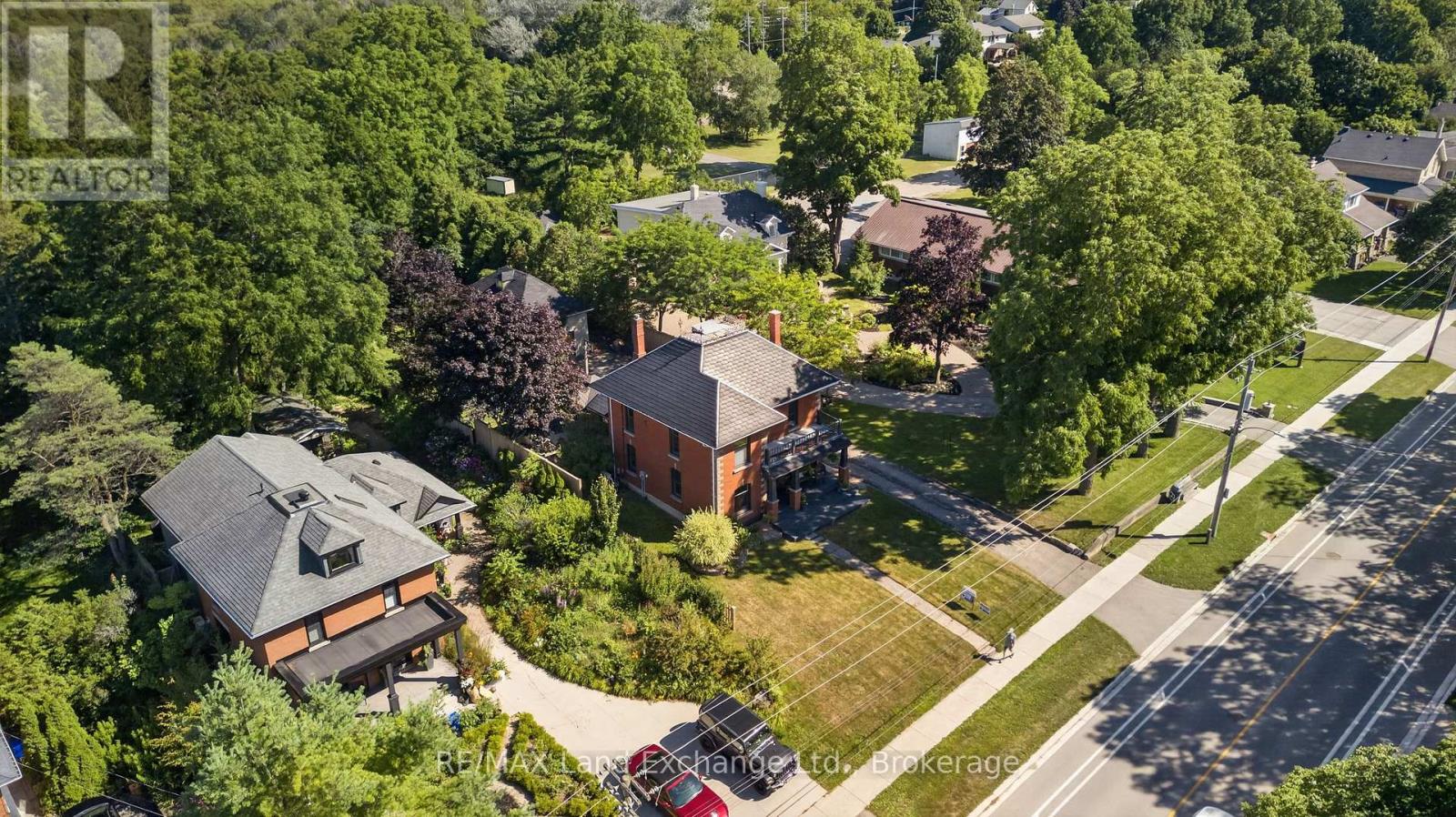 581 Queen Street Property Photo 50