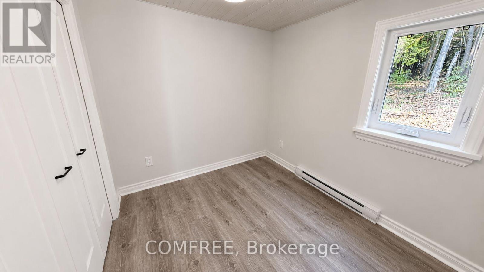 86 South Shore Road Property Photo 12