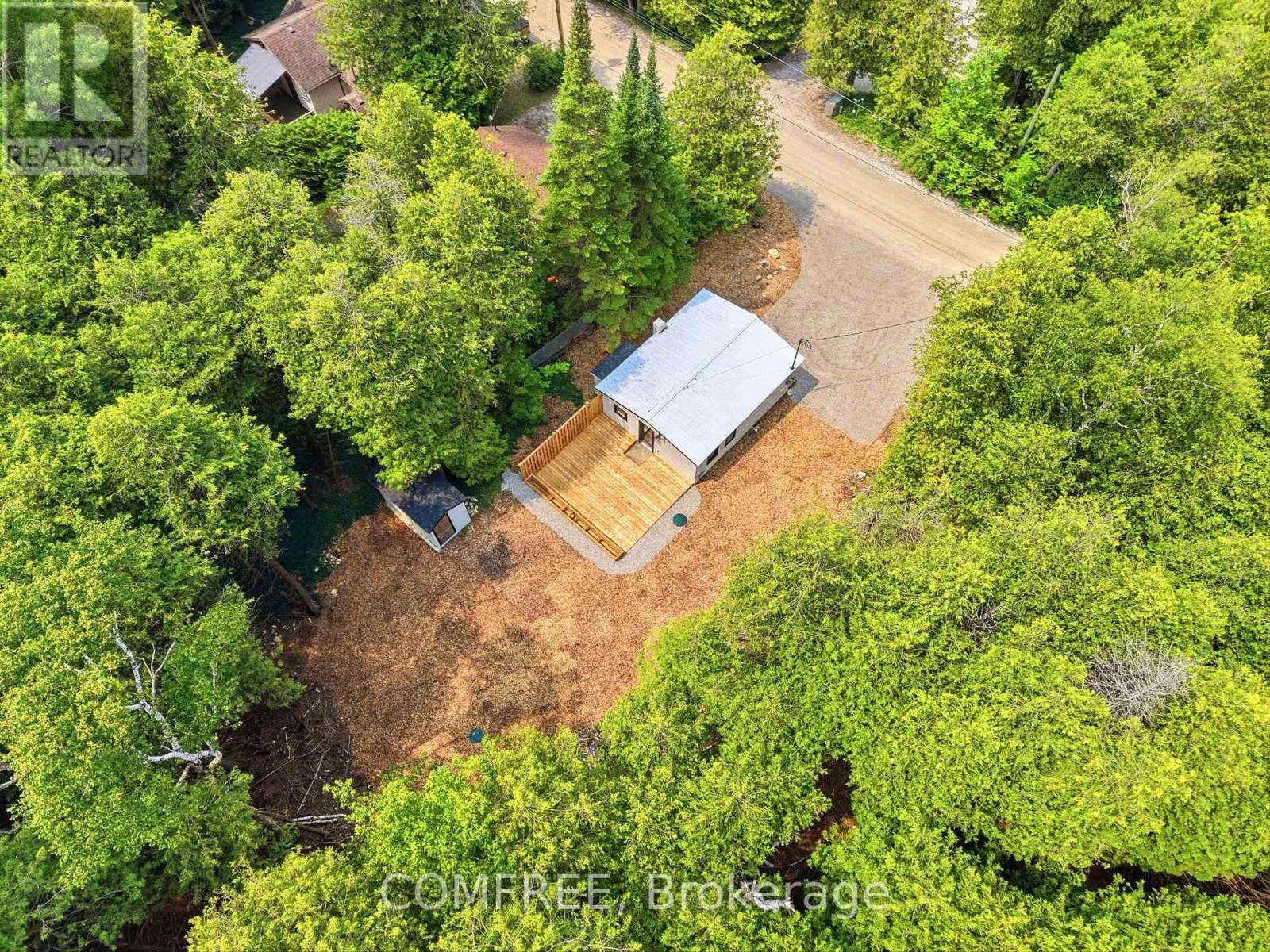 86 South Shore Road Property Photo 16