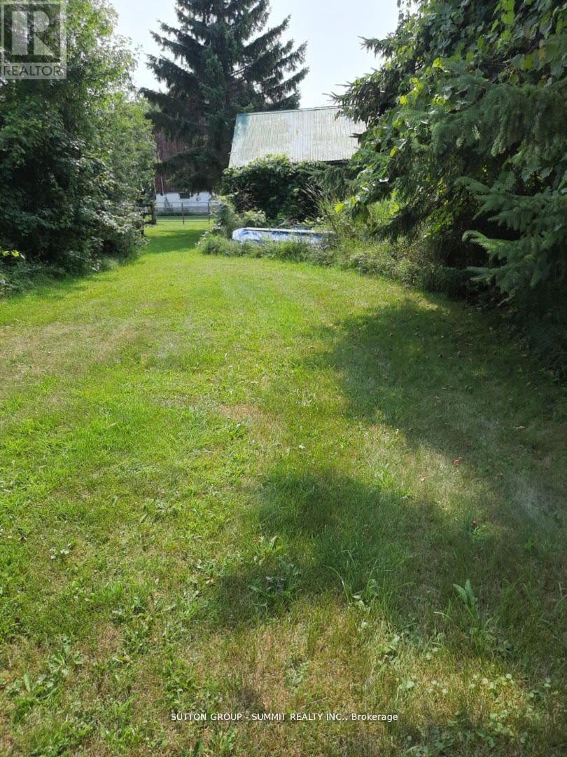 663 County Rd 15 Property Photo 10