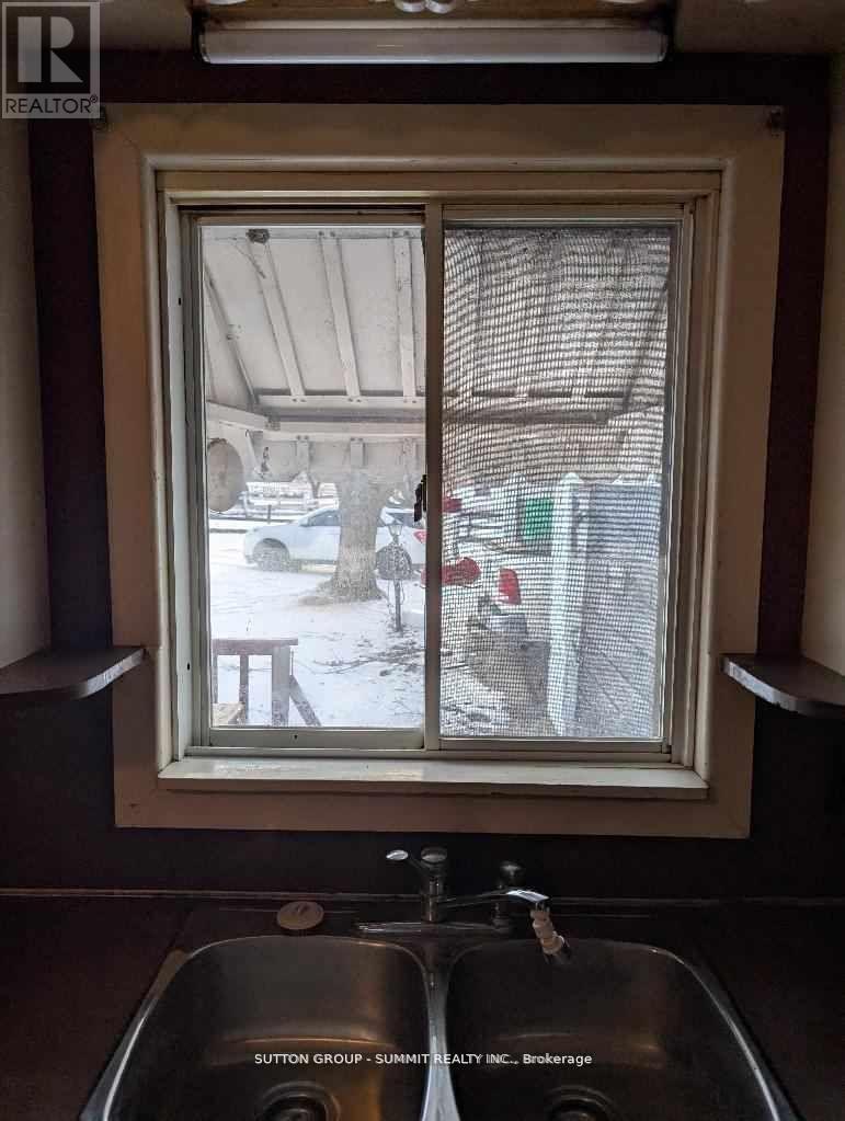 663 County Rd 15 Property Photo 11