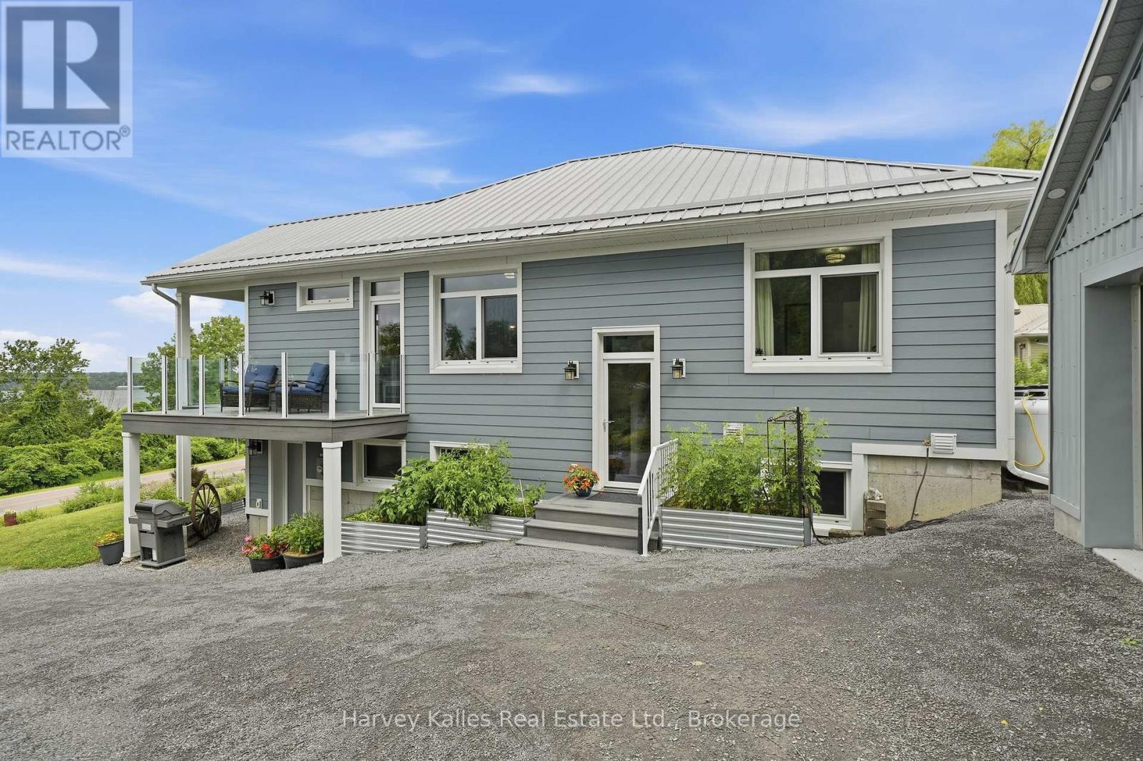12399 Loyalist Parkway Property Photo 6