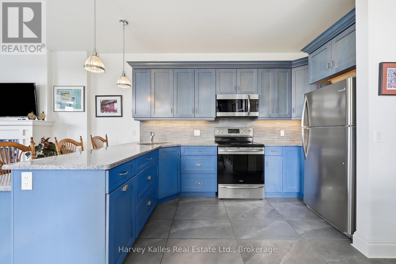 12399 Loyalist Parkway Property Photo 11