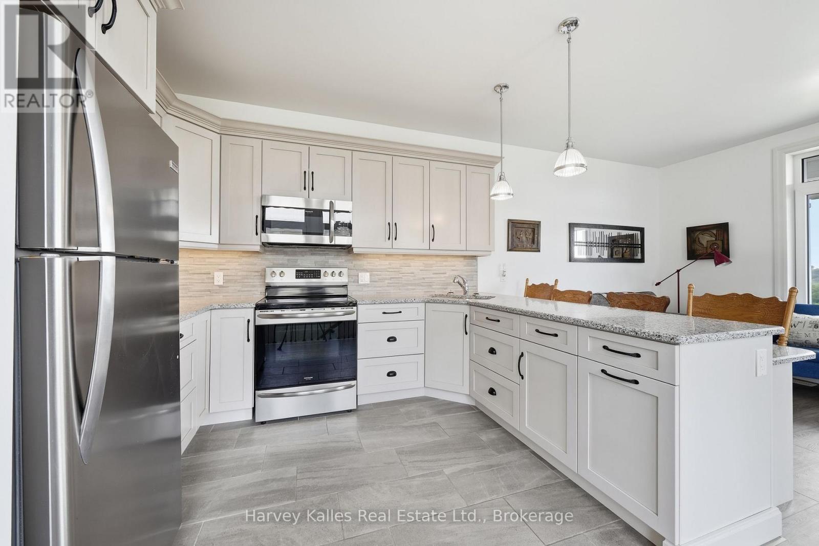 12399 Loyalist Parkway Property Photo 32