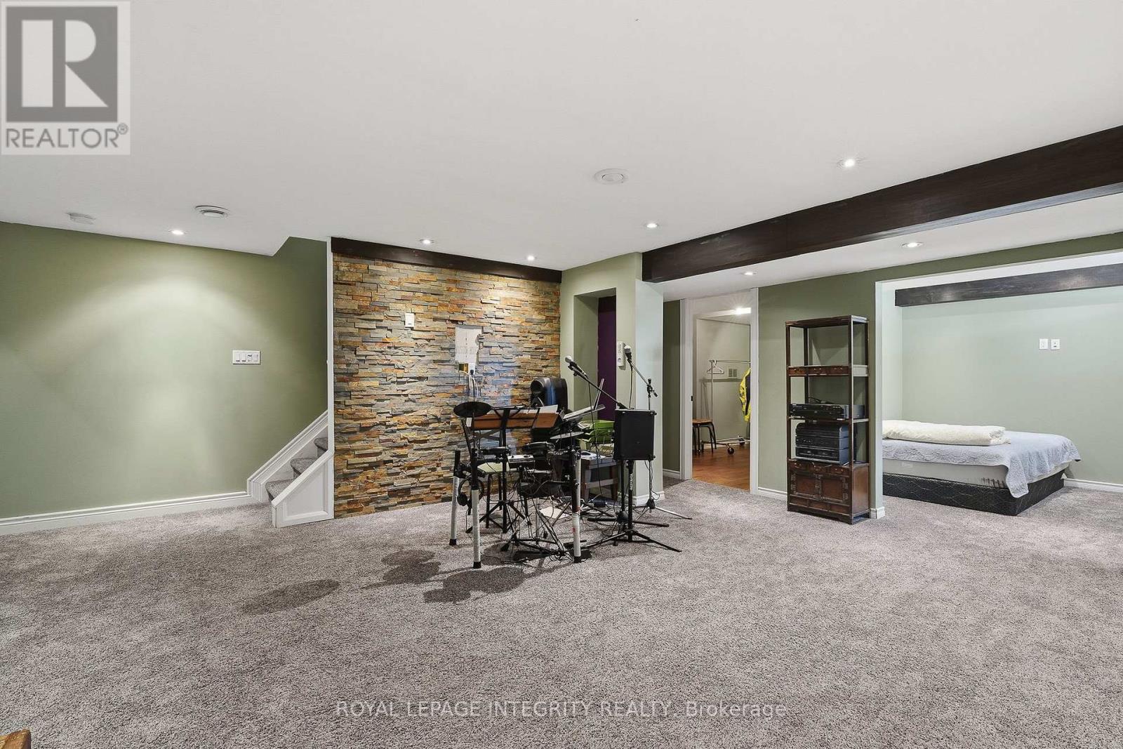 53 Beaver Lane Property Photo 24