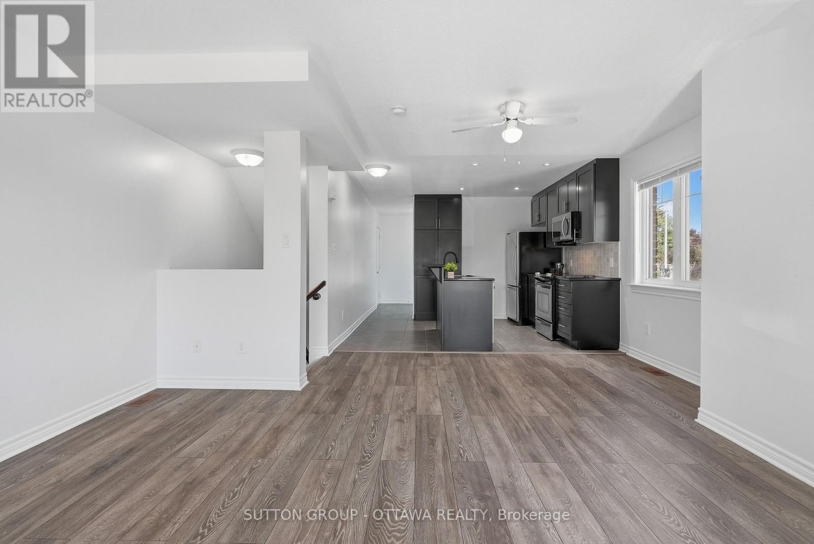 2563 Longfields Drive Property Photo 13