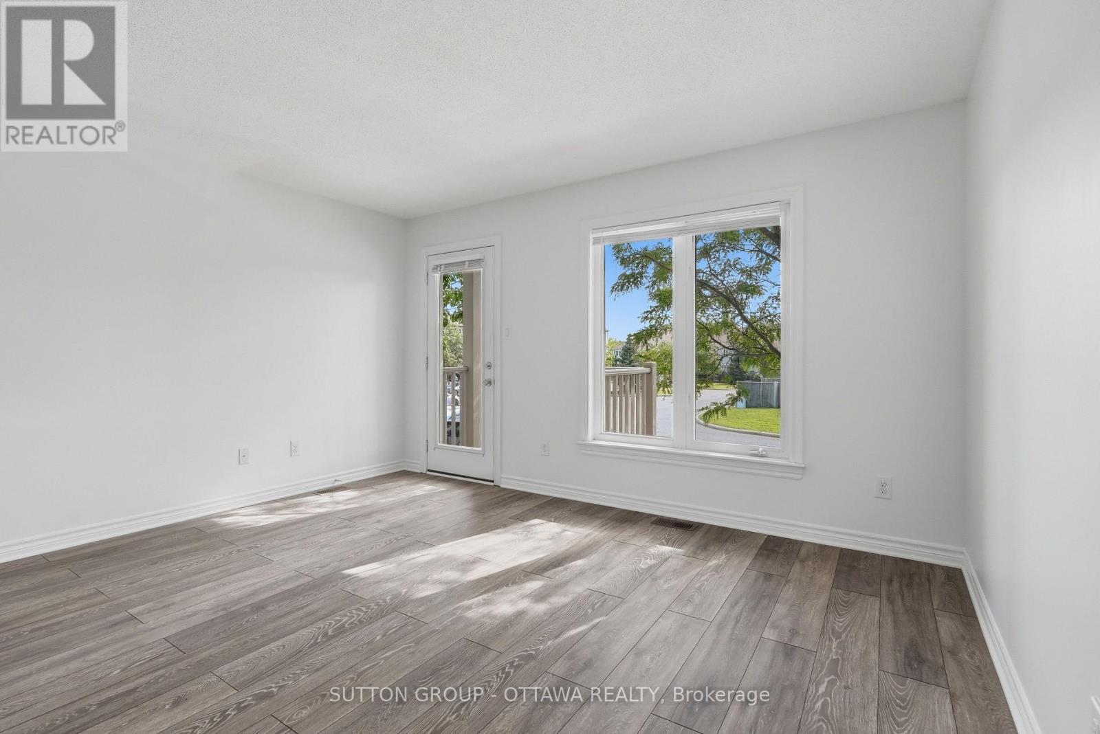 2563 Longfields Drive Property Photo 16