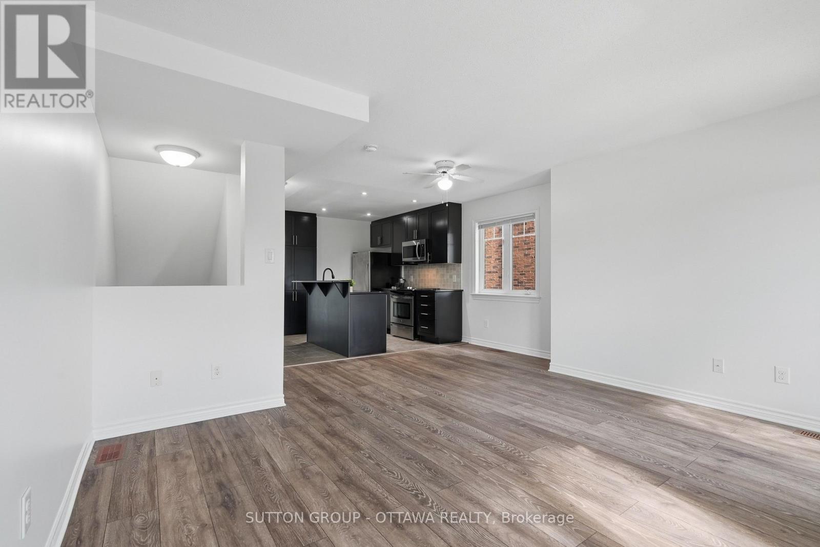 2563 Longfields Drive Property Photo 17