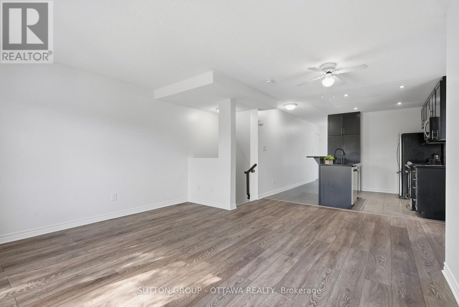 2563 Longfields Drive Property Photo 18