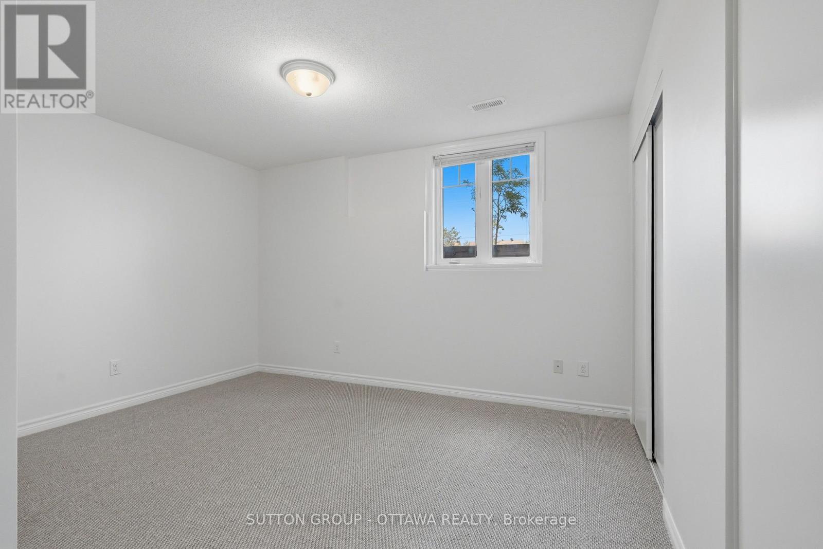 2563 Longfields Drive Property Photo 22