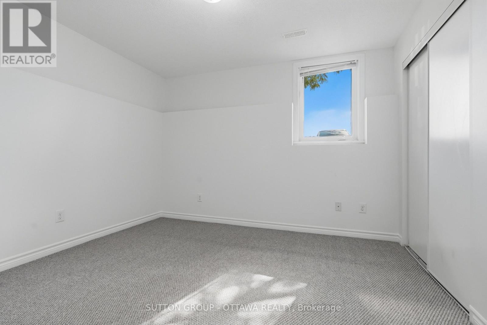 2563 Longfields Drive Property Photo 27