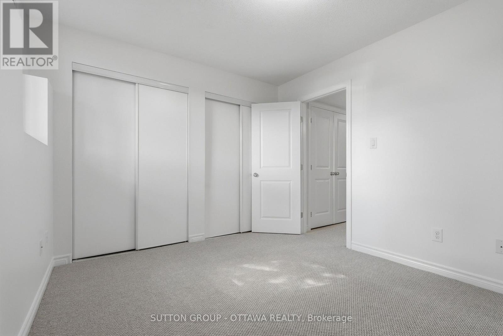 2563 Longfields Drive Property Photo 28