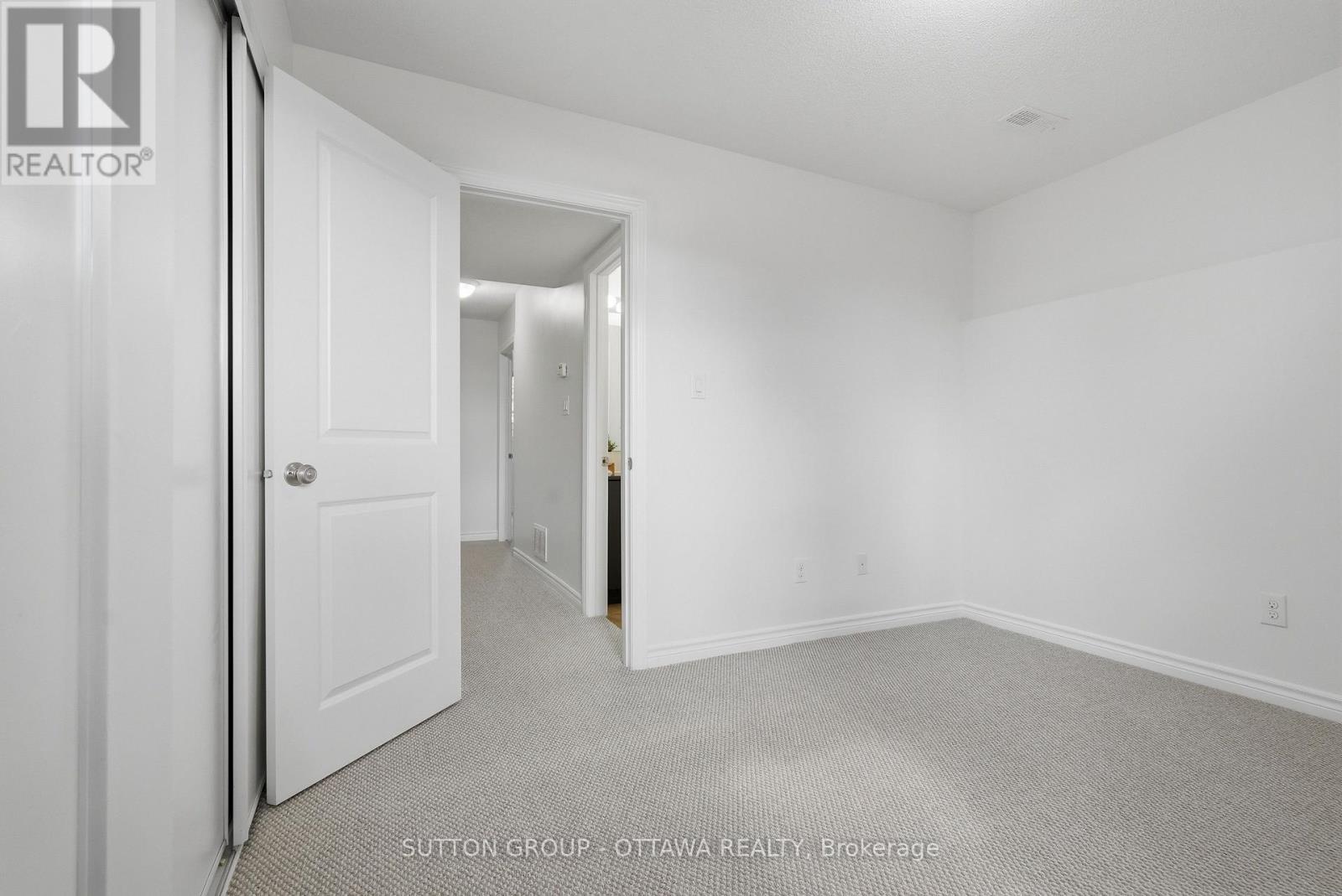 2563 Longfields Drive Property Photo 29