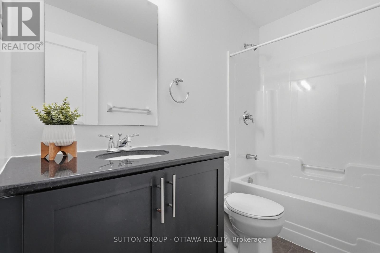 2563 Longfields Drive Property Photo 30
