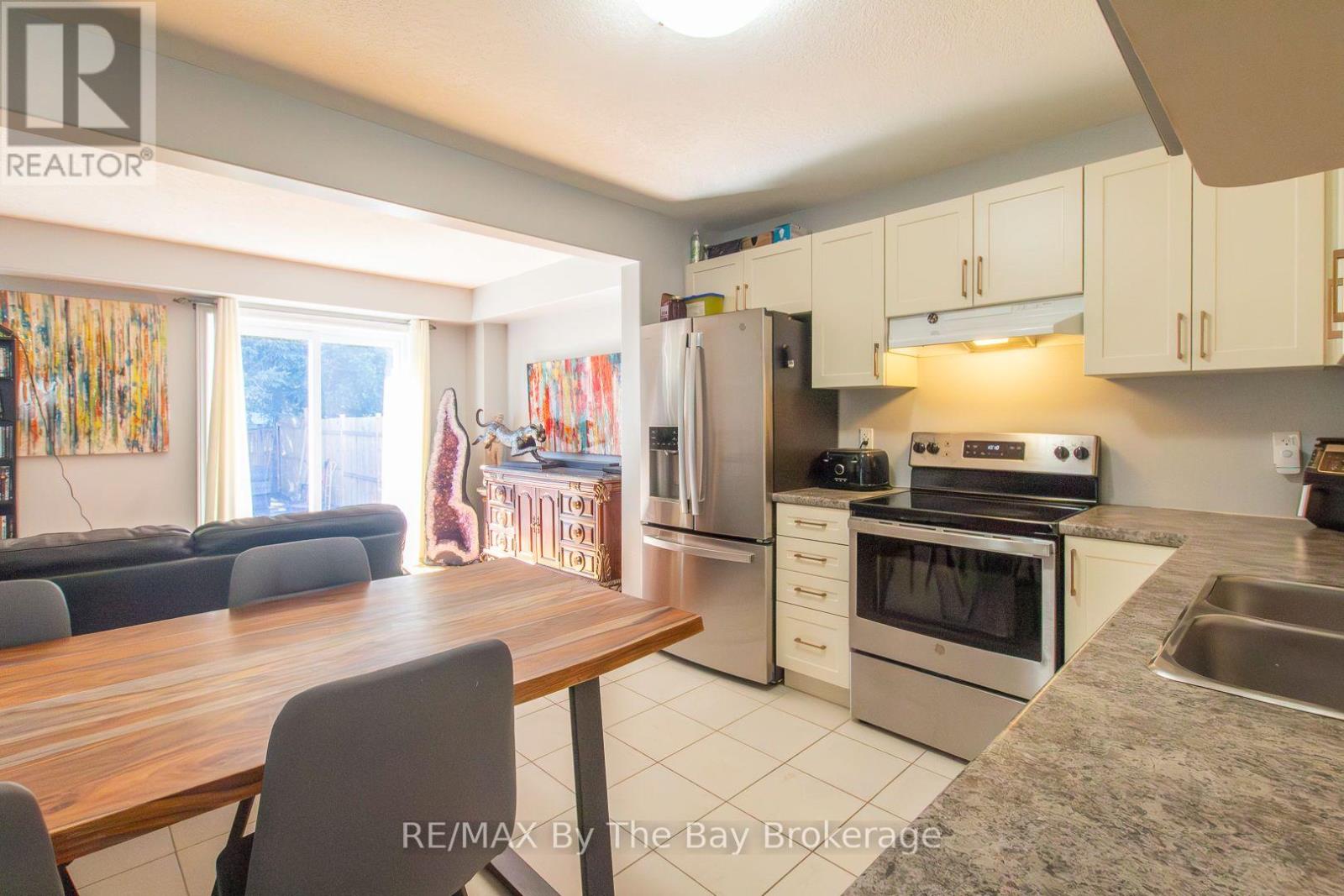 131 Stonebrook Way Property Photo 9
