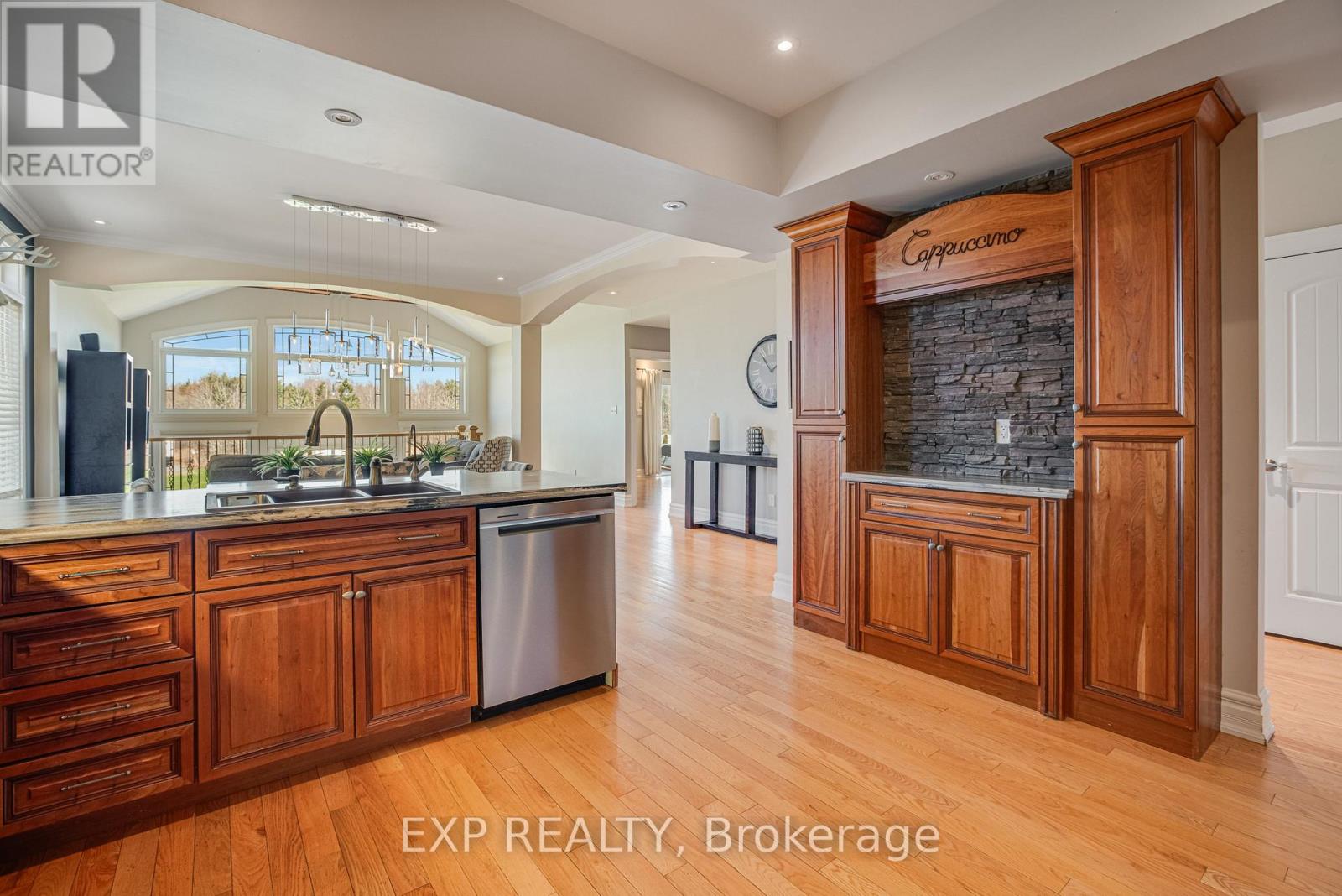 47 Beaver Lane Property Photo 8