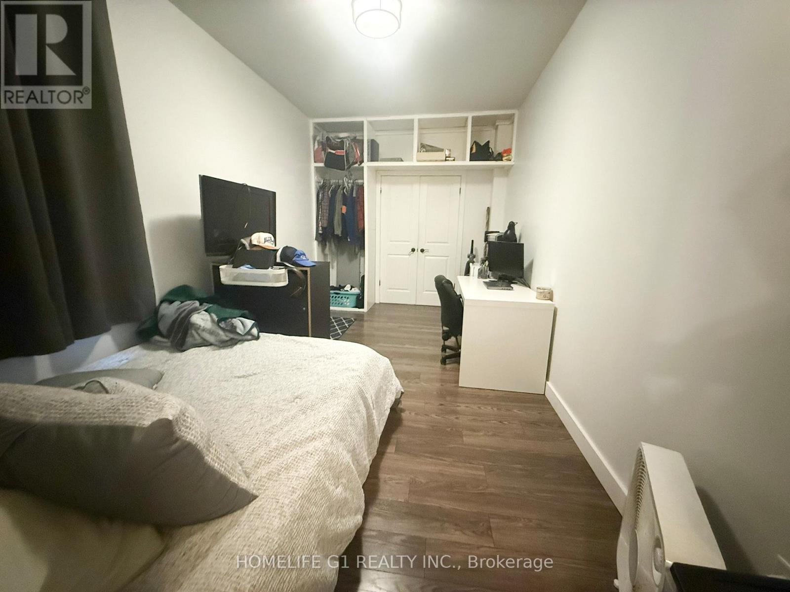 286 Hunter Street W Property Photo 11