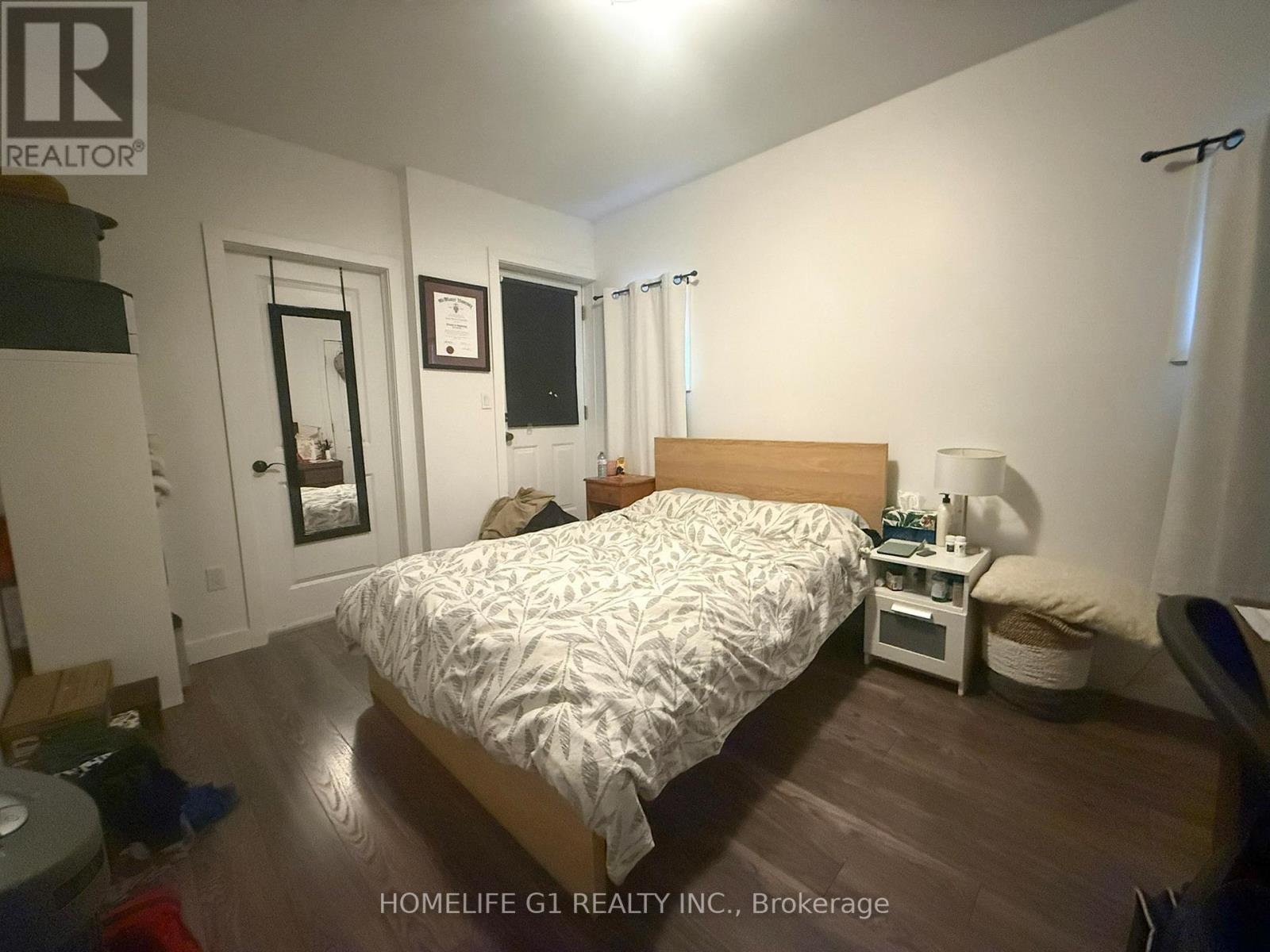 286 Hunter Street W Property Photo 17