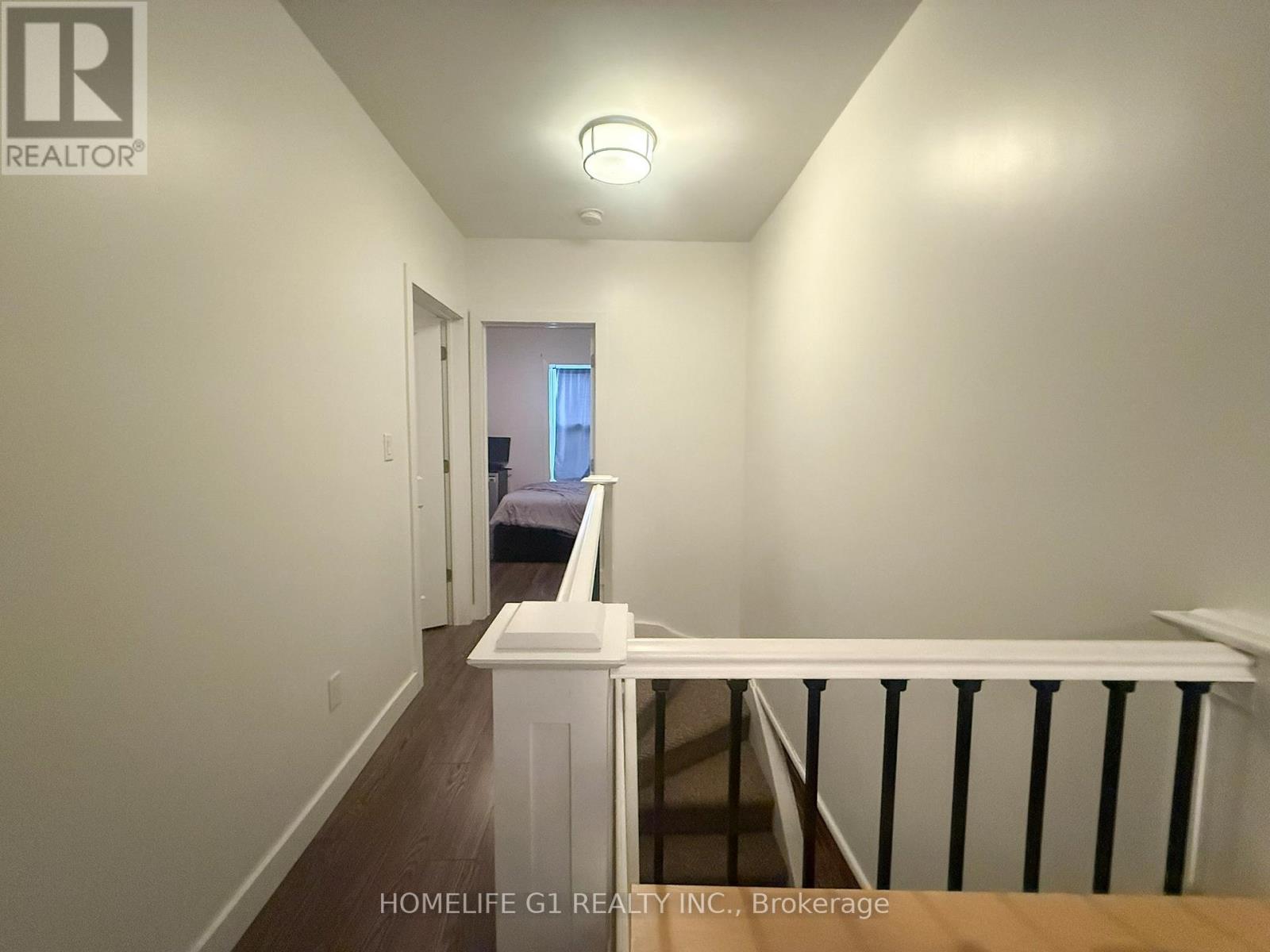 286 Hunter Street W Property Photo 20