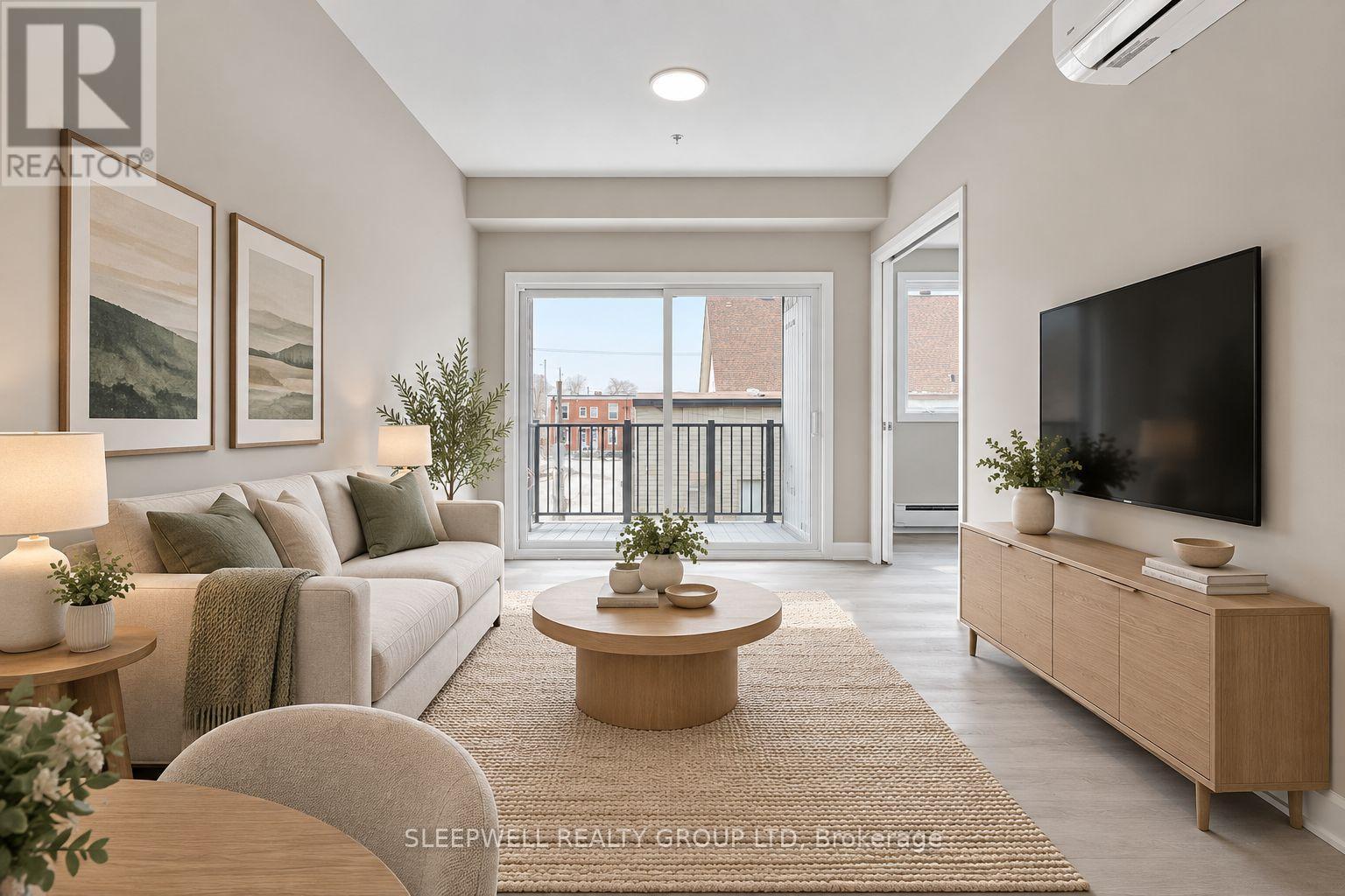 304 - 370 Cambridge Street N Property Photo 3