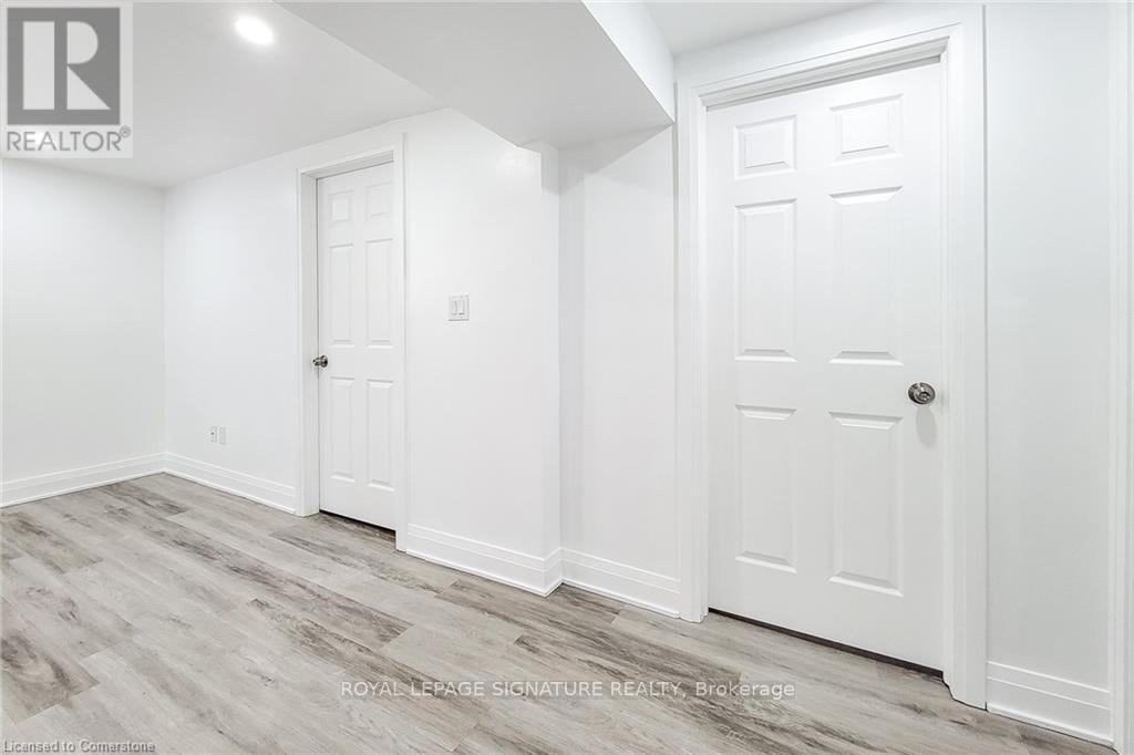 265 West 19th Street Property Photo 7