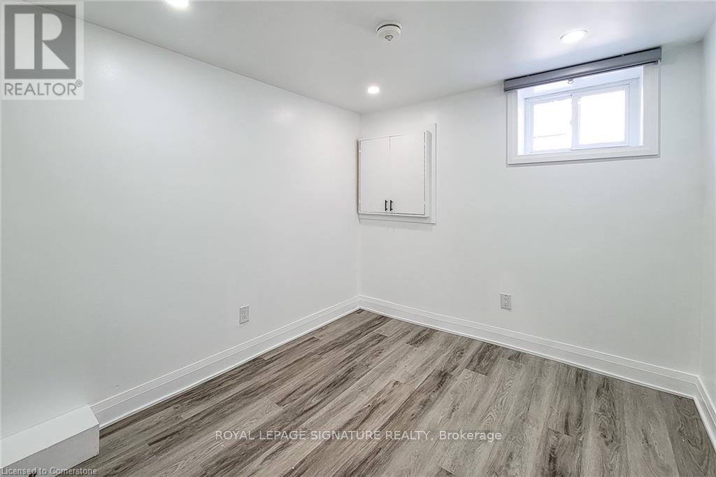 265 West 19th Street Property Photo 8
