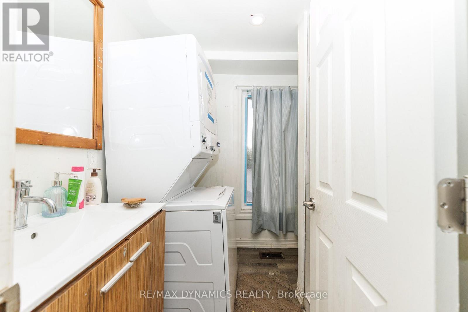 4770 Queen Street Property Photo 16