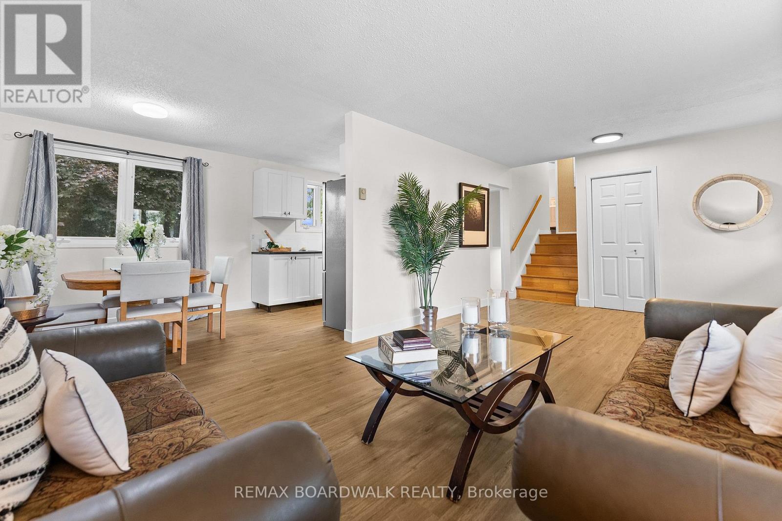 192 Allan Drive Property Photo 6