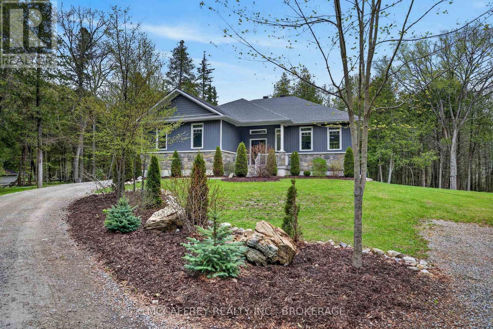 219 Kidds Road Property Photo 6