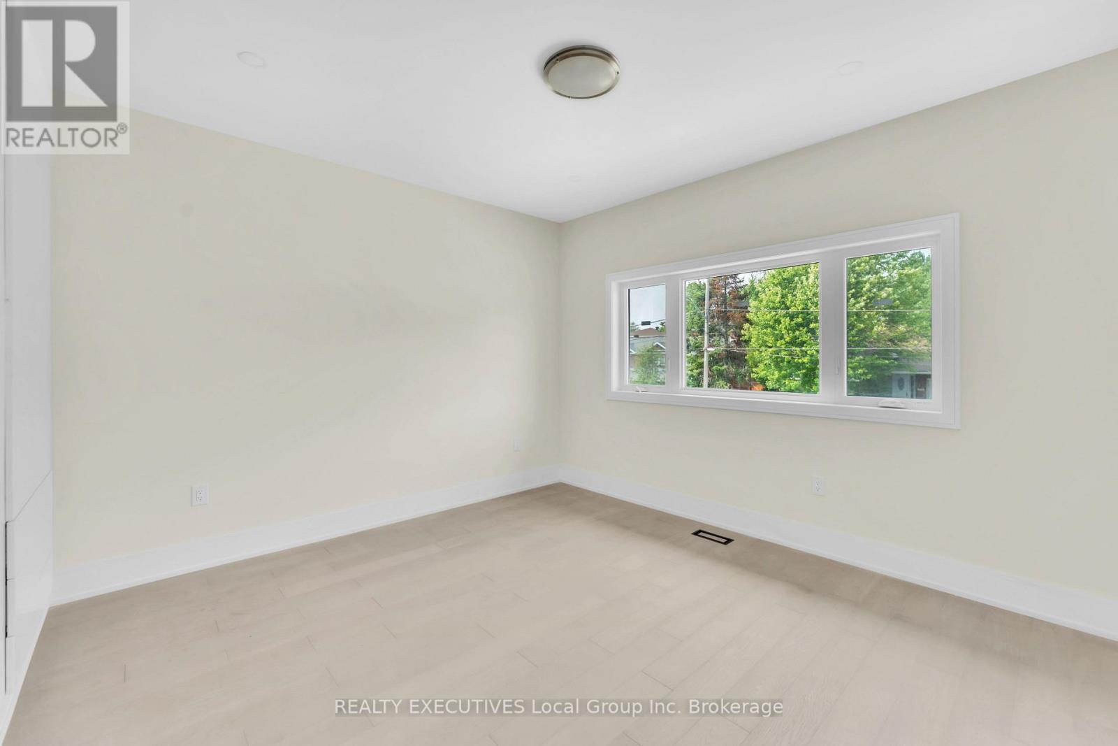 29 Shallot Crescent Property Photo 31