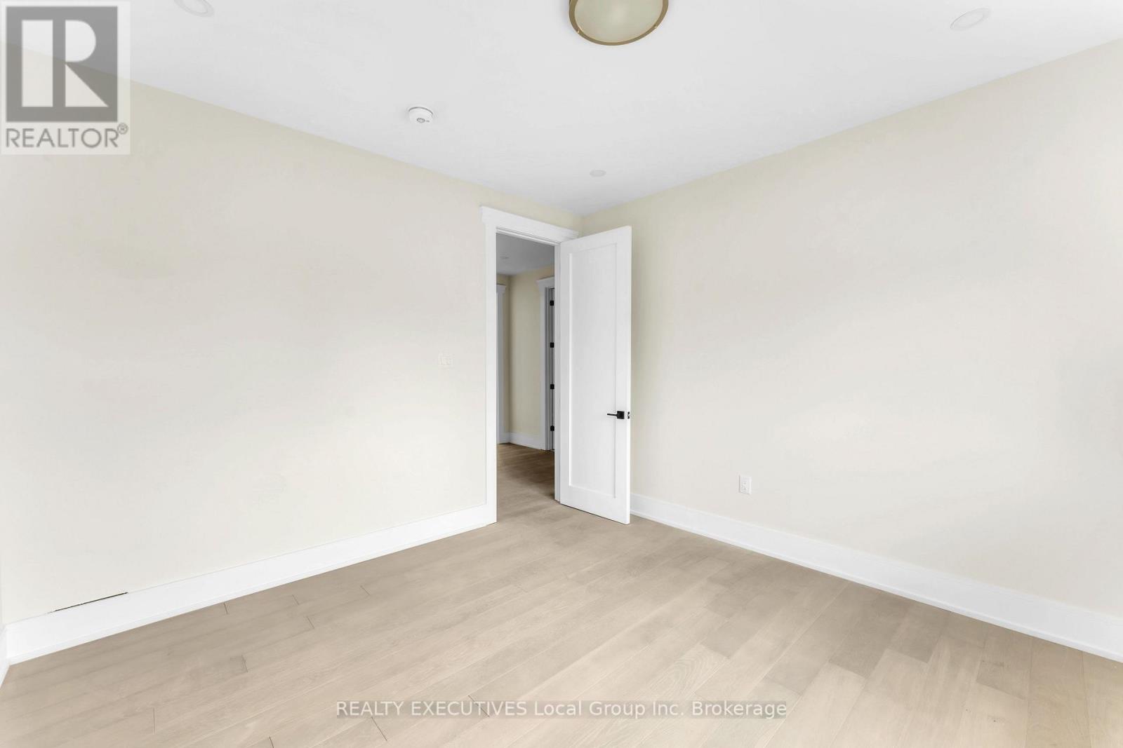 29 Shallot Crescent Property Photo 35