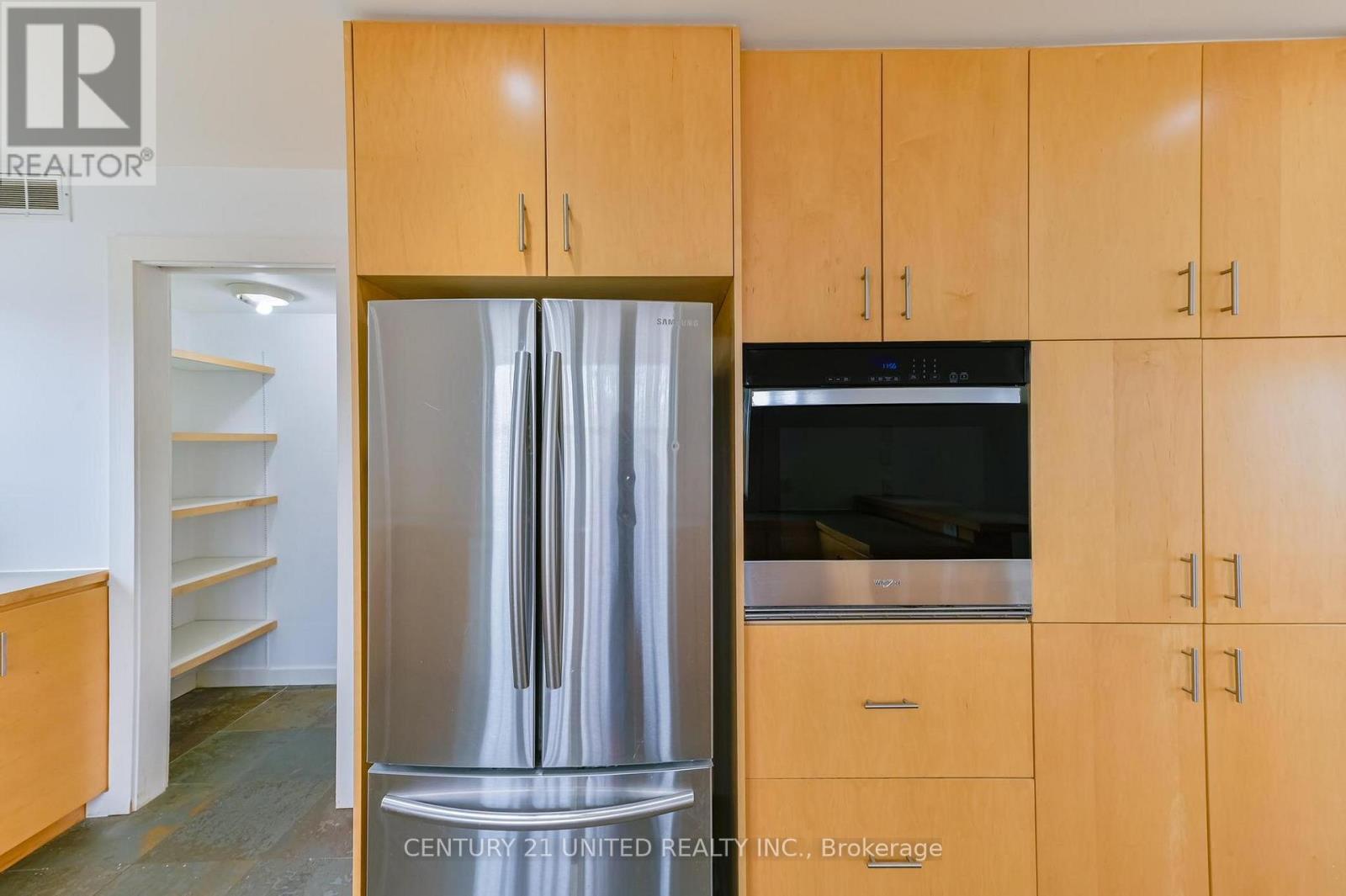 590 Maniece Avenue Property Photo 12