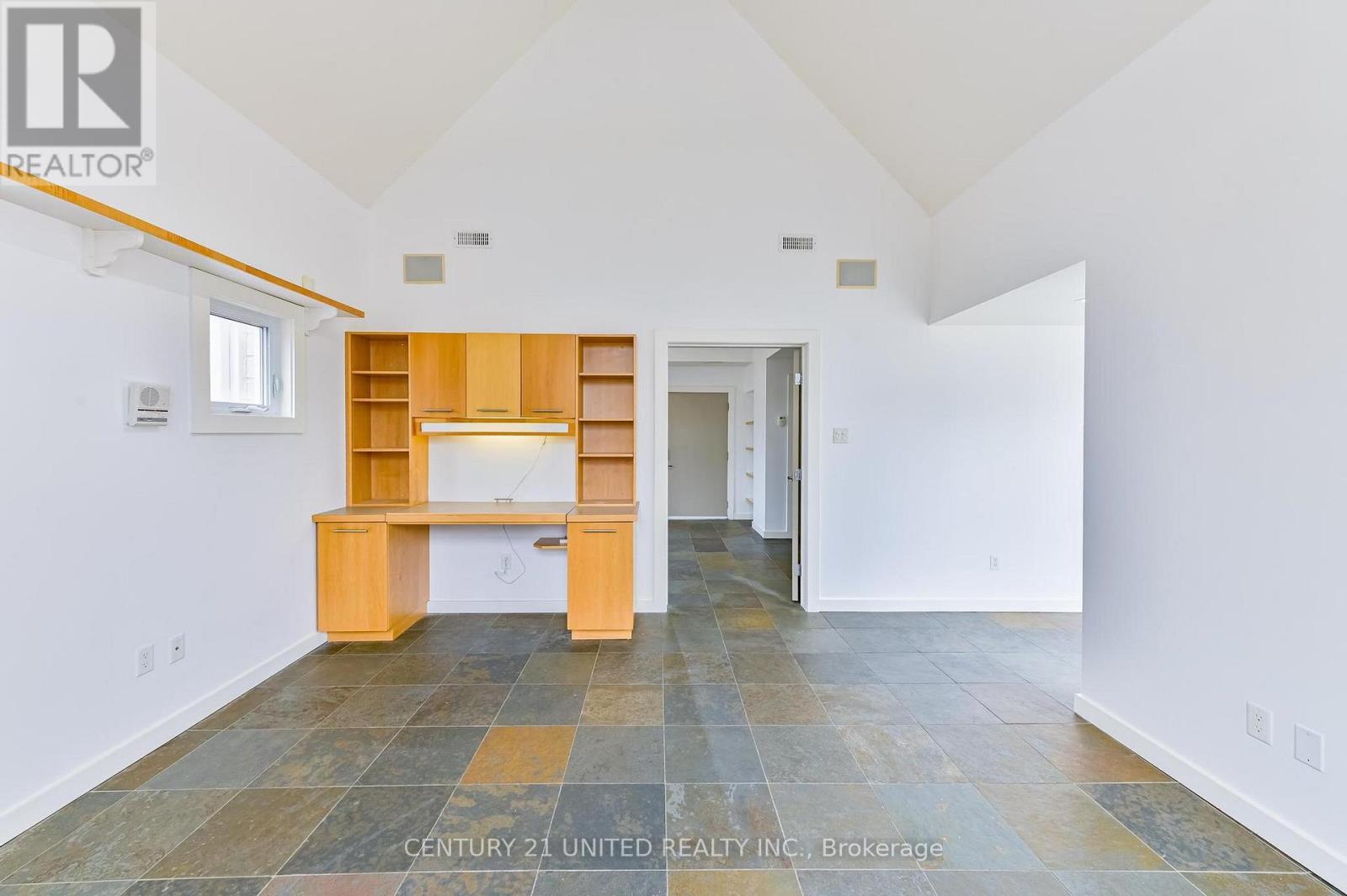 590 Maniece Avenue Property Photo 17