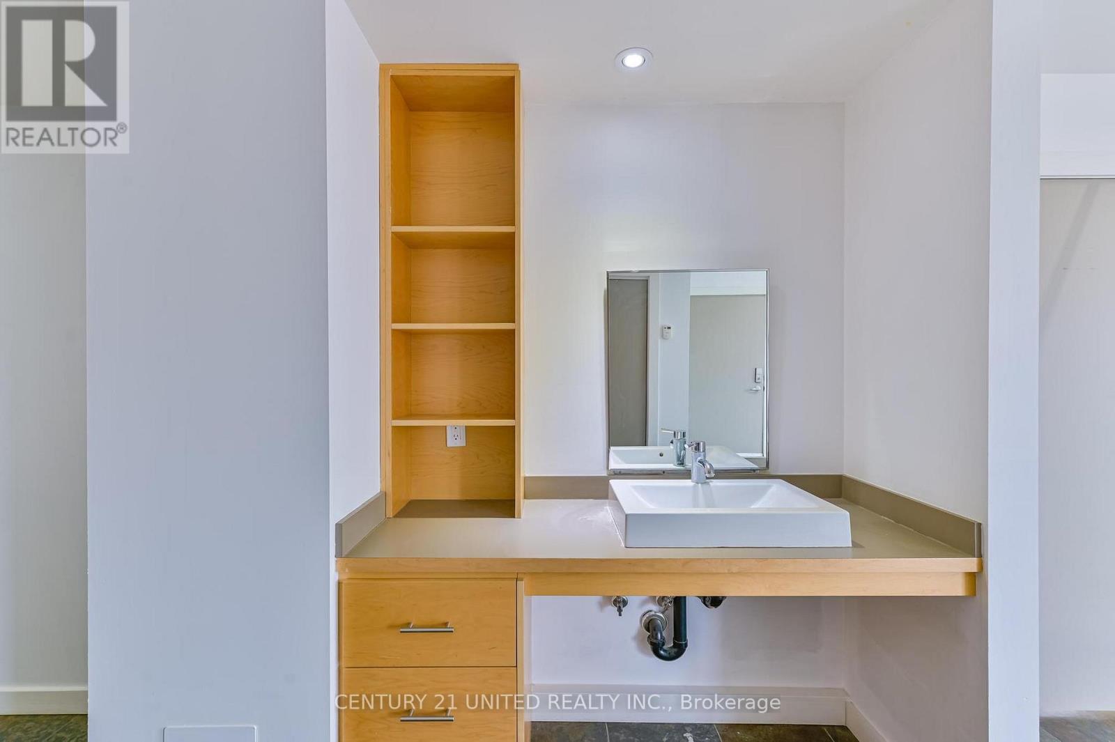 590 Maniece Avenue Property Photo 19