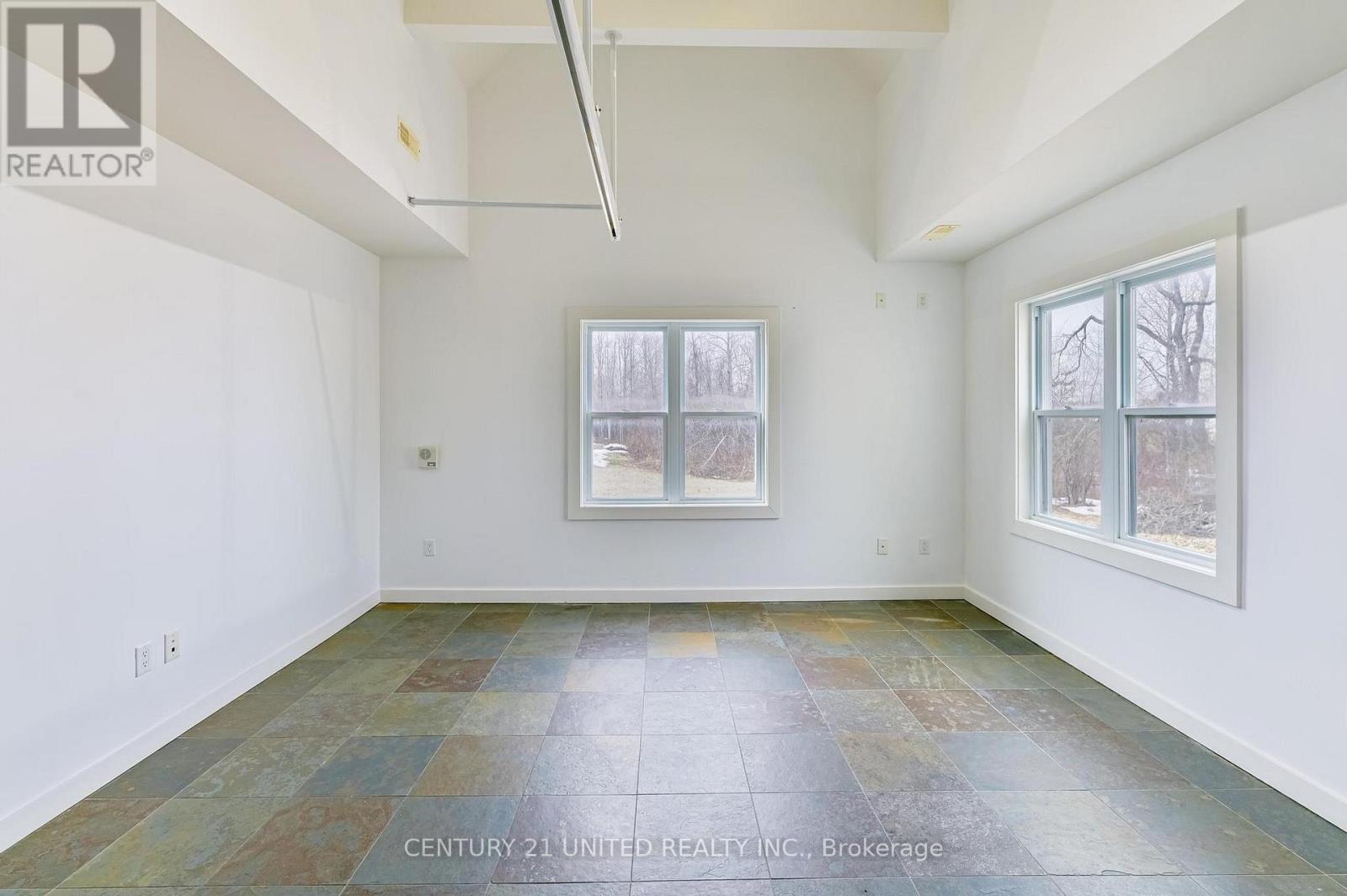 590 Maniece Avenue Property Photo 20