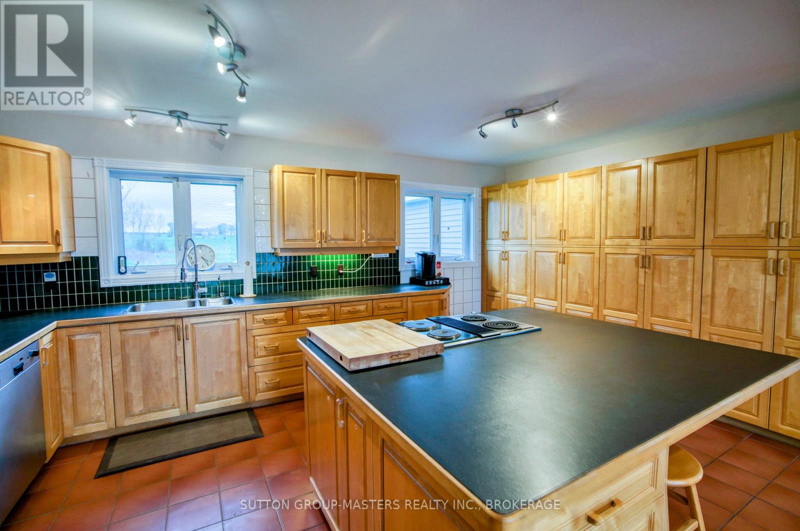 9392 Highway 33 Highway Property Photo 25