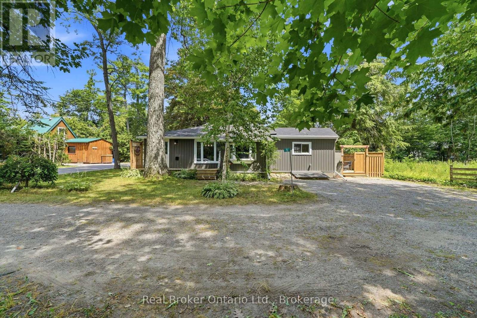 1 Janice Drive Property Photo 2