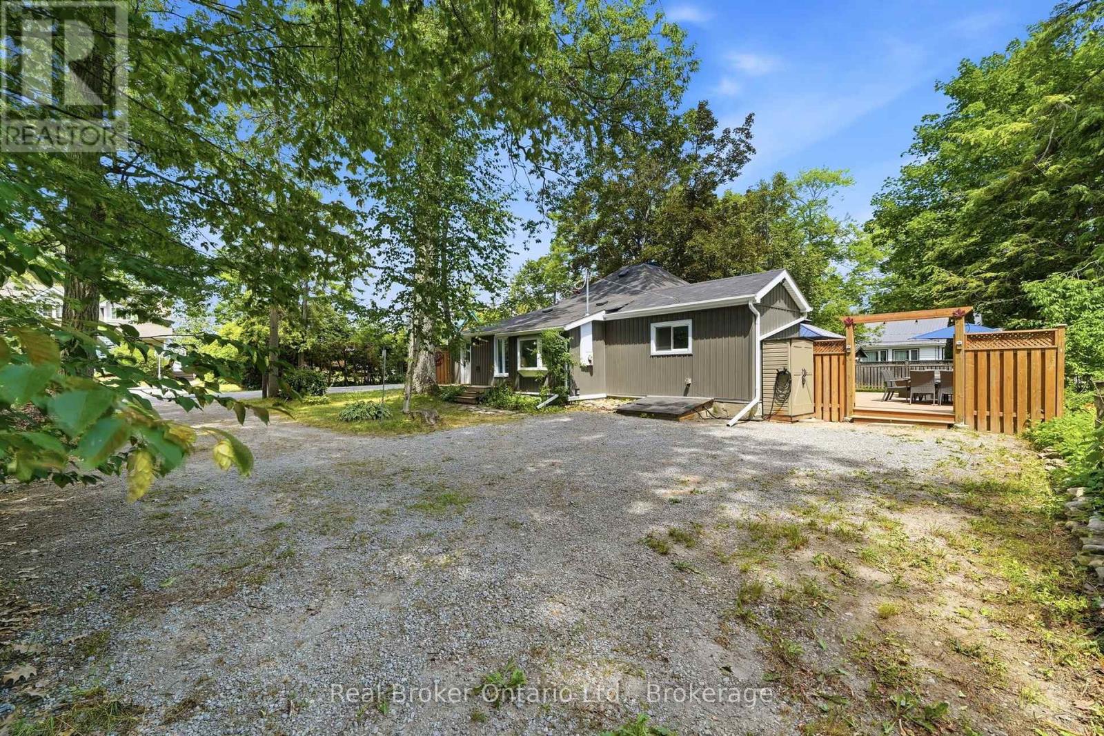 1 Janice Drive Property Photo 4