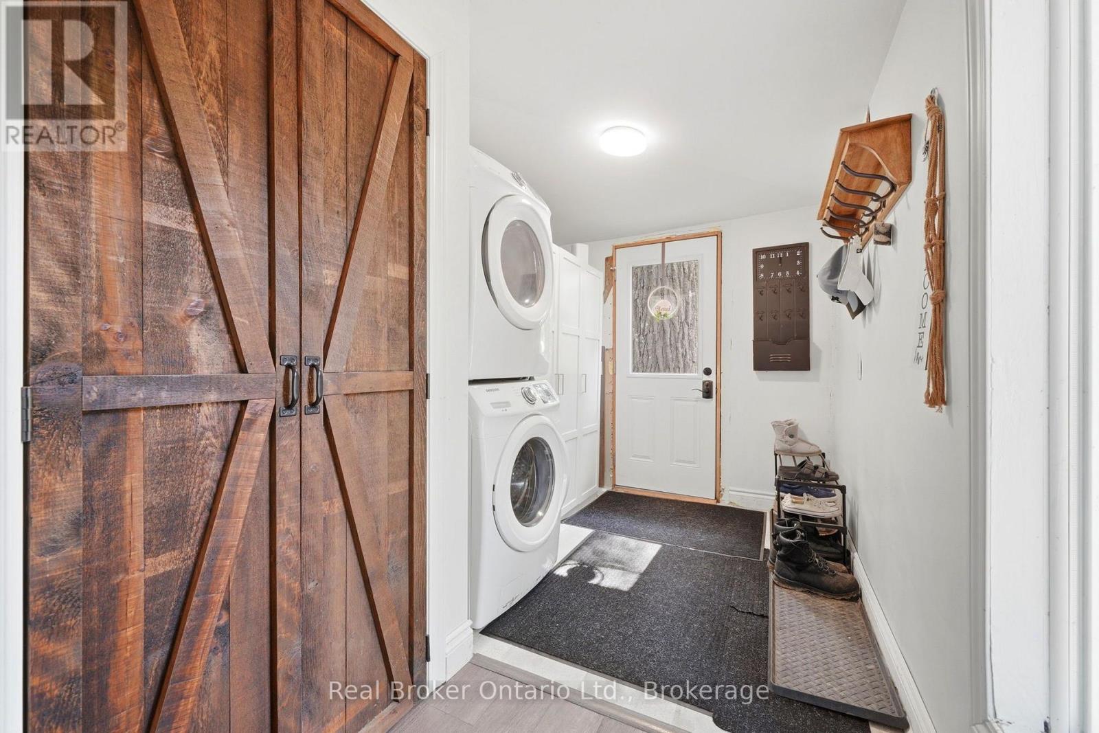 1 Janice Drive Property Photo 8