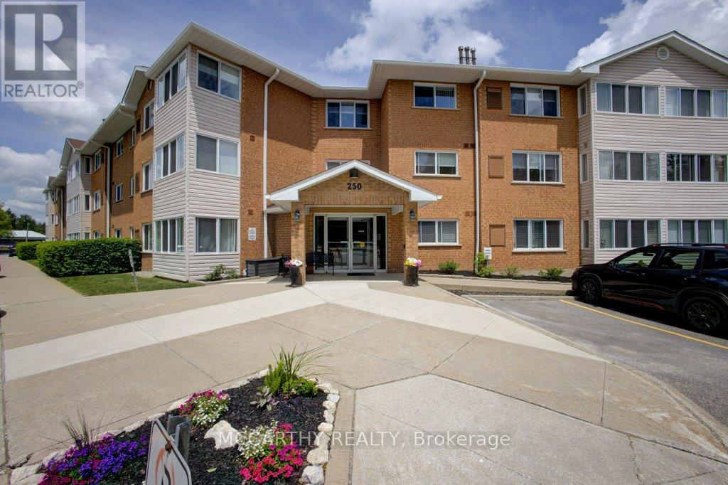 300 - 250 ROBERT STREET Property Photo 1