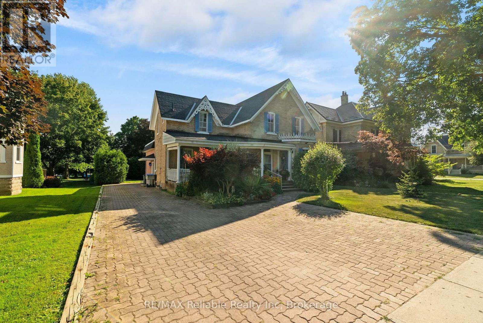111 JOHN STREET Property Photo 1