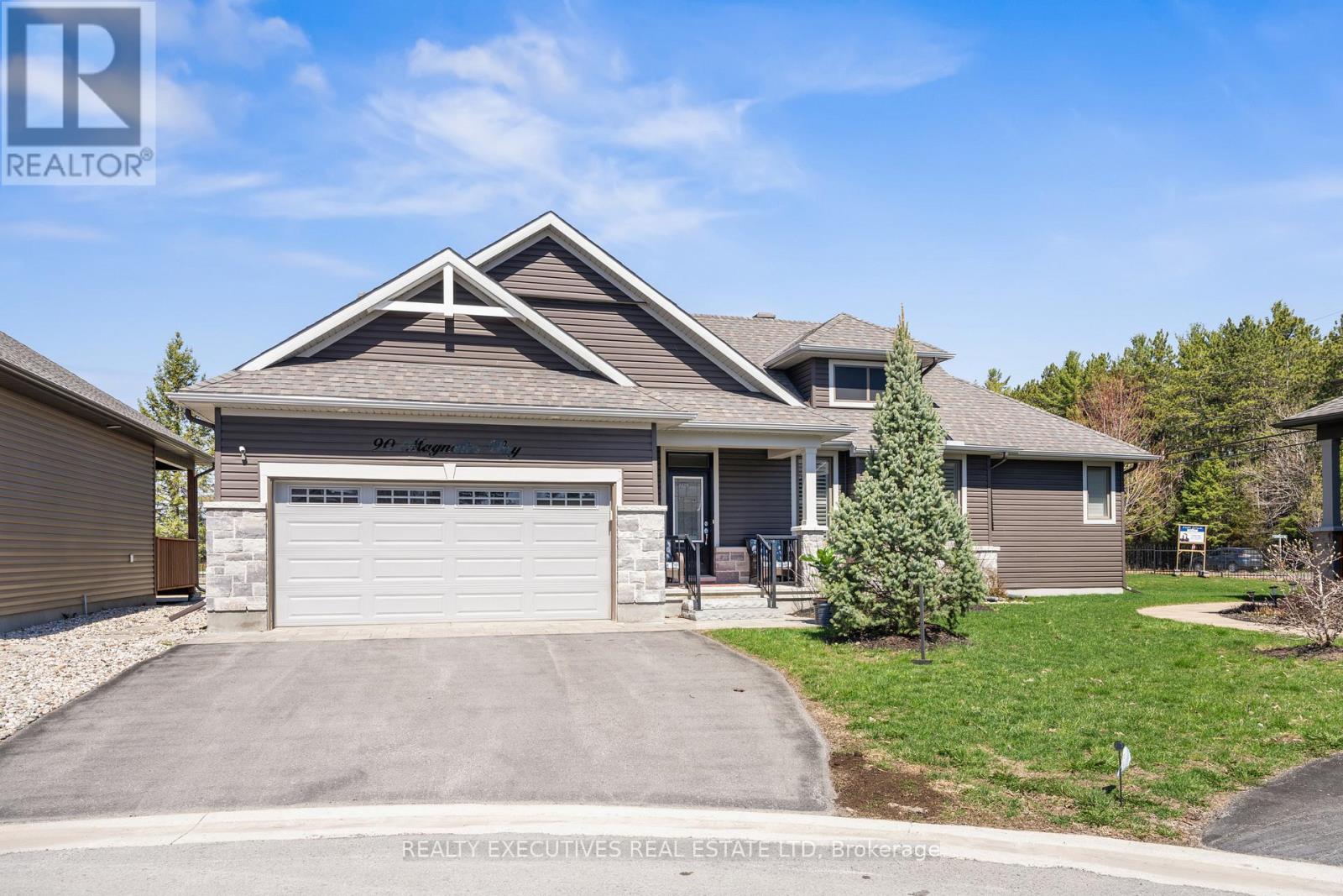 90 MAGNOLIA WAY Property Photo 1