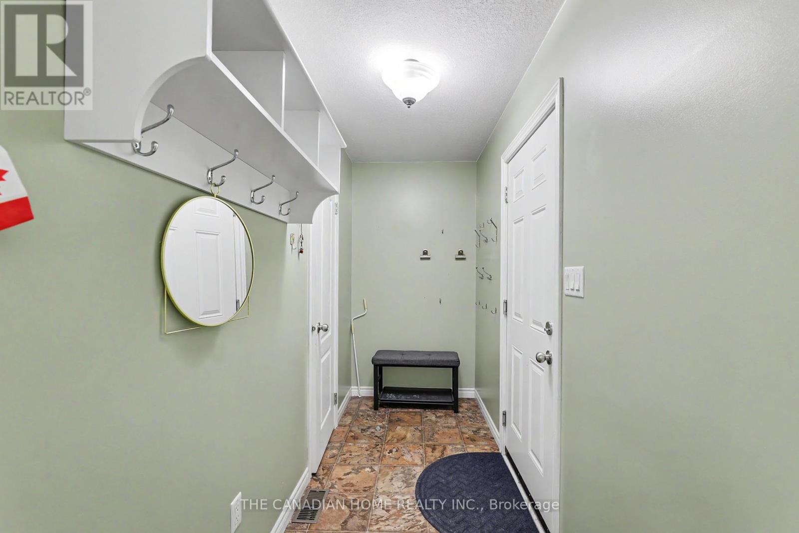 219 Picton Street E Property Photo 6