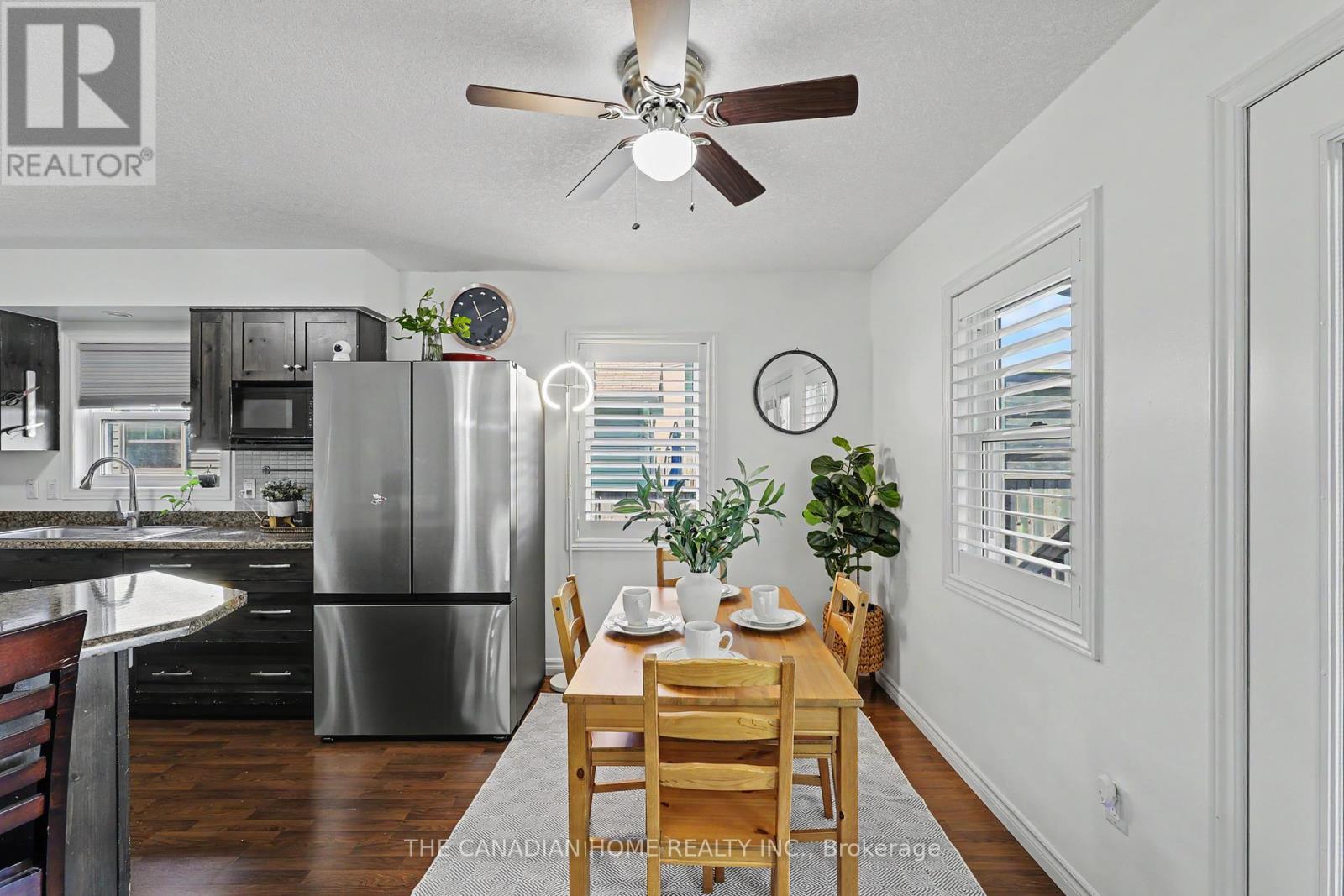 219 Picton Street E Property Photo 12