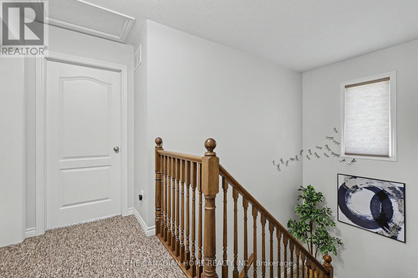 219 Picton Street E Property Photo 15