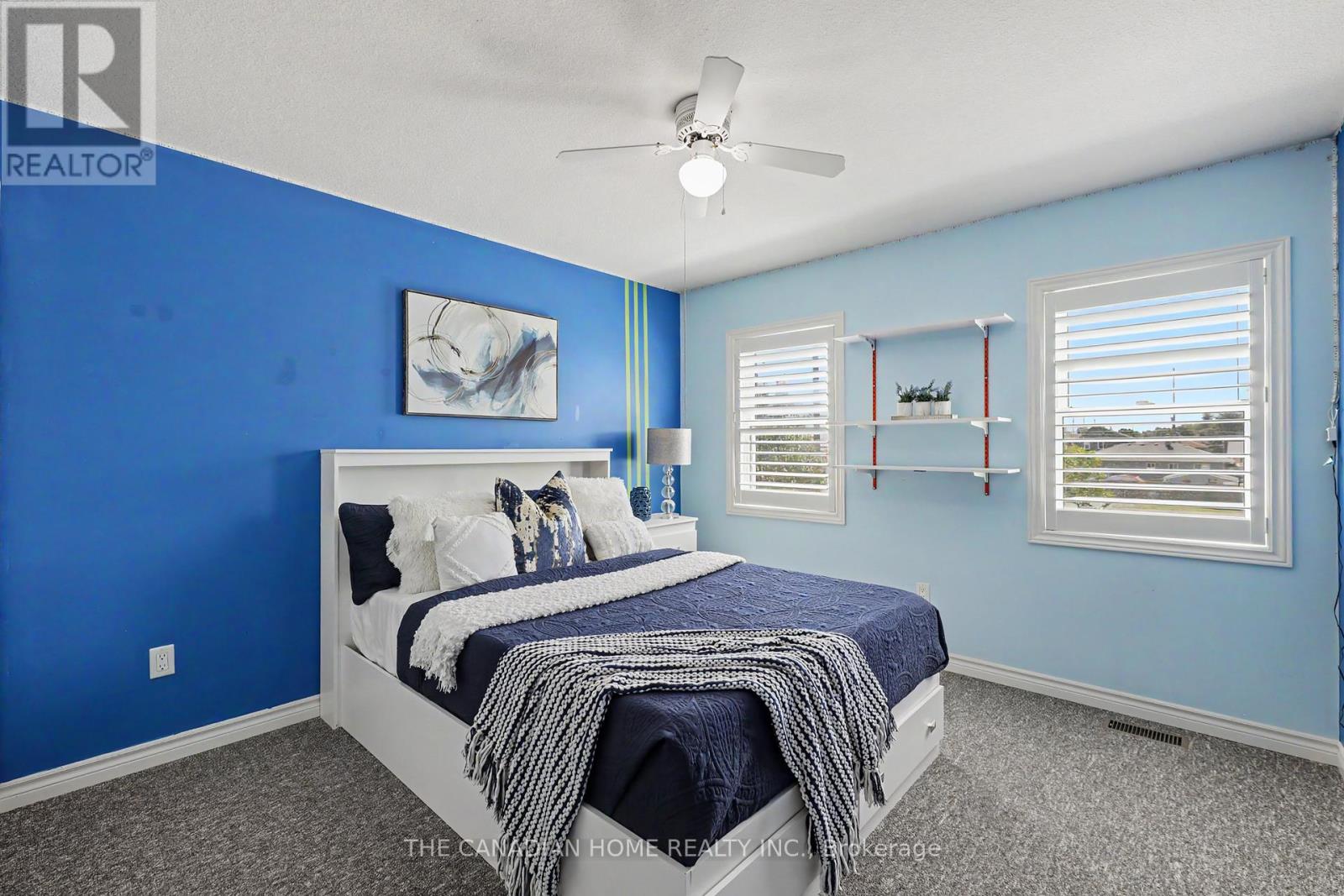 219 Picton Street E Property Photo 23